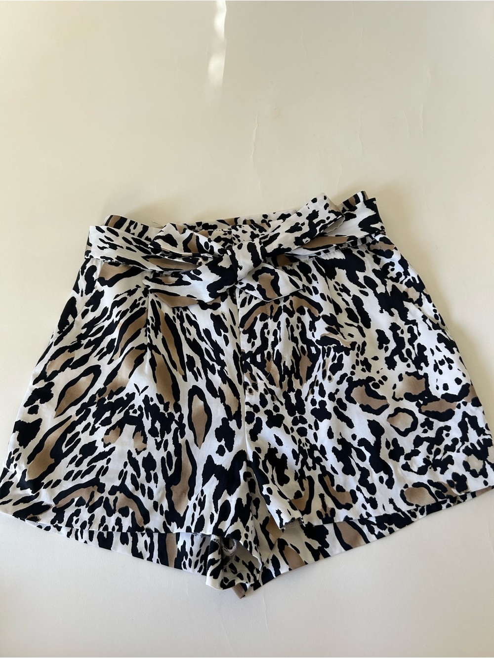 bebe High-Waist Animal Print Tie-Front Shorts — Black White Tan